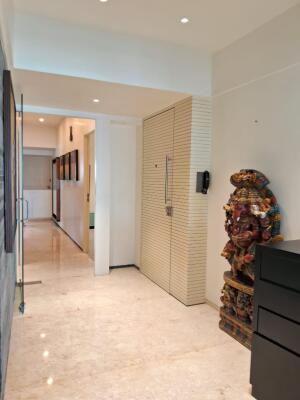 4 BHK Flat in Juhu, Mumbai