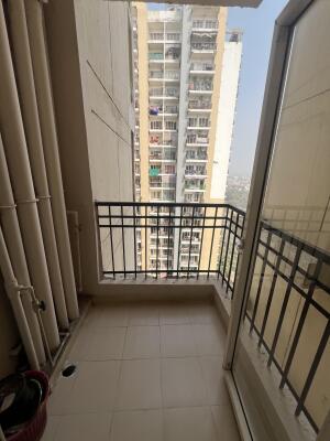 2 BHK Flat in Sector 16, Greater Noida