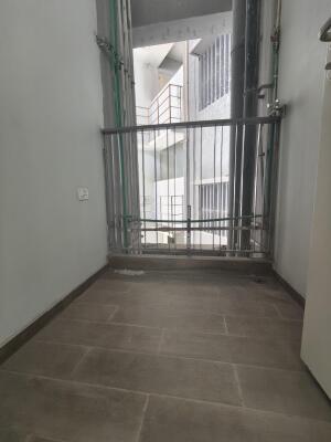 3 BHK Flat in Kolshet Road, Thane