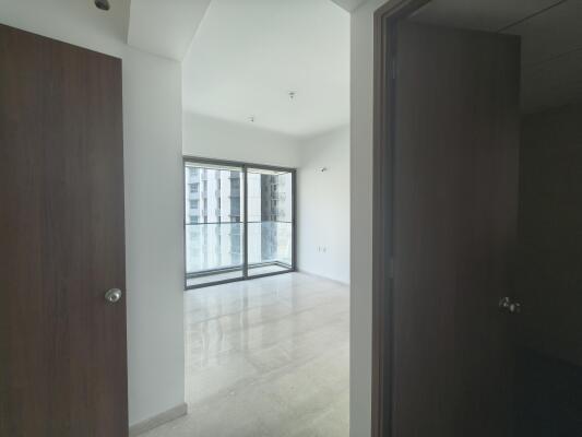 3 BHK Flat in Kolshet Road, Thane