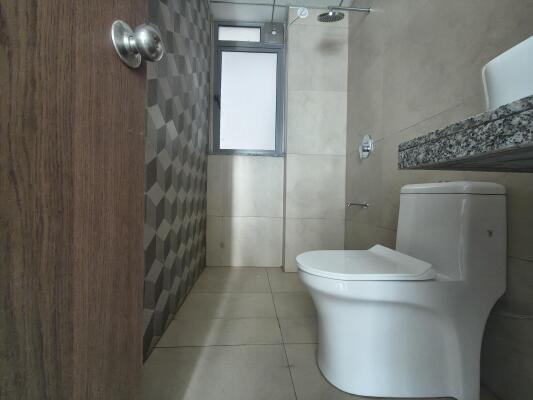 3 BHK Flat in Kolshet Road, Thane