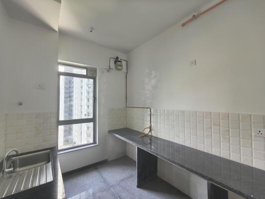3 BHK Flat in Kolshet Road, Thane