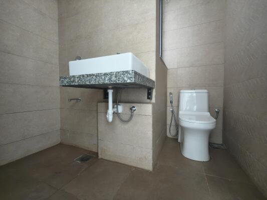 3 BHK Flat in Kolshet Road, Thane