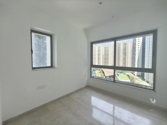 3 BHK Flat in Kolshet Road, Thane