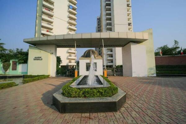 2 BHK Flat in Fatehabad Road, Agra