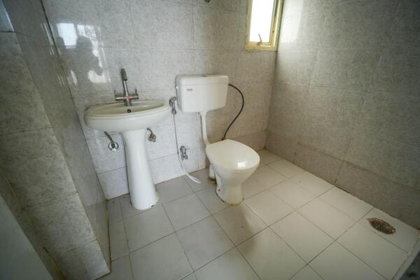 2 BHK Flat in Sector 16, Greater Noida
