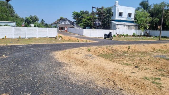 Residential land / Plot in Mahindra City, GST Road