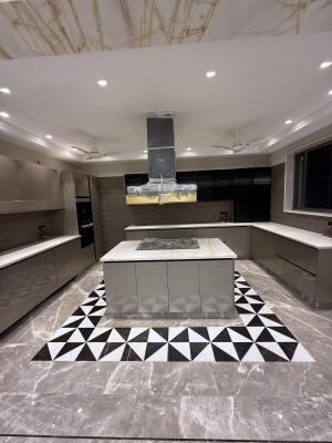 4 BHK Independent Builder Floor in Palam Vihar, Gurgaon