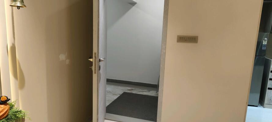 2 BHK Flat in Kavesar, Thane West