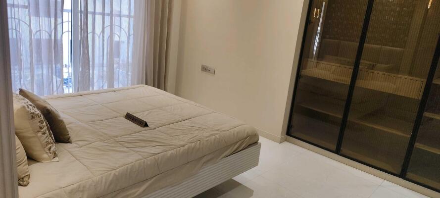 2 BHK Flat in Kavesar, Thane West