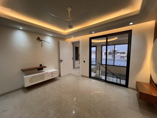 4 BHK Duplex Builder Floor in Sector 8 Dwarka, Delhi