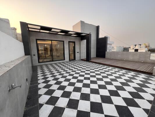 4 BHK Duplex Builder Floor in Sector 8 Dwarka, Delhi