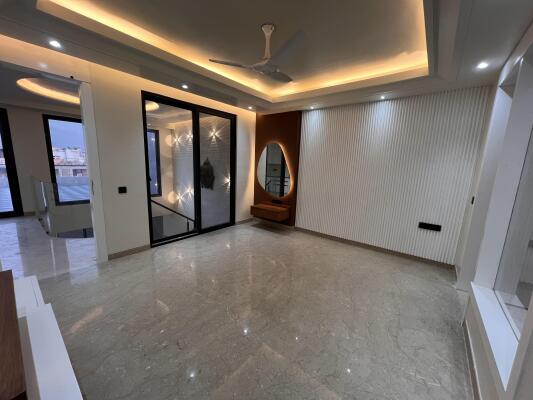 4 BHK Duplex Builder Floor in Sector 8 Dwarka, Delhi