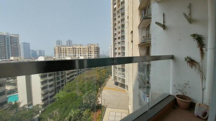 3 BHK Flat in Lokhandwala Kandivali East, Mumbai