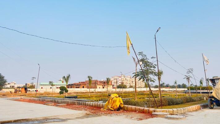 Residential land / Plot in Tahra, Vrindavan