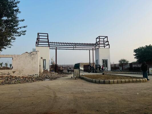 Residential land / Plot in Tahra, Vrindavan