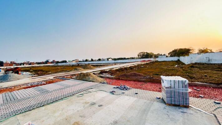 Residential land / Plot in Tahra, Vrindavan