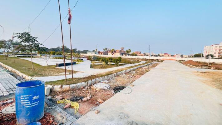 Residential land / Plot in Tahra, Vrindavan