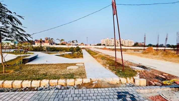 Residential land / Plot in Tahra, Vrindavan