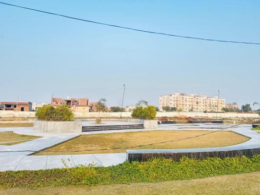 Residential land / Plot in Tahra, Vrindavan