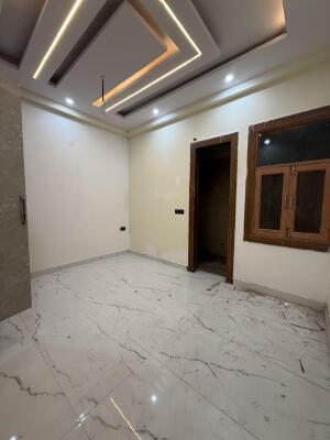 3 BHK Independent Builder Floor in Sector 73, Noida