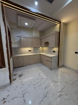 3 BHK Independent Builder Floor in Sector 73, Noida