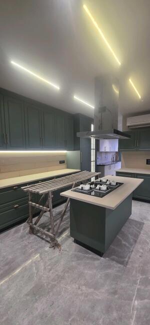 4 BHK Independent Builder Floor in Block-A, DLF City Phase 1, Gurgaon