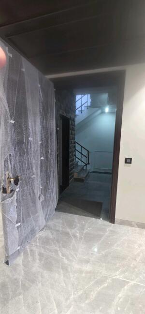 4 BHK Independent Builder Floor in Block-A, DLF City Phase 1, Gurgaon