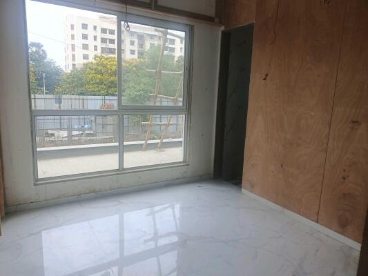 1 BHK Flat in Kavesar, Thane West