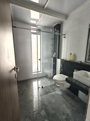 3 BHK Flat in Lokhandwala Kandivali East, Mumbai