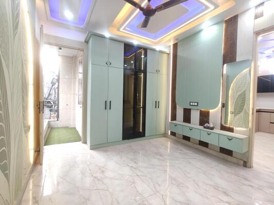 4 BHK Independent Builder Floor in Uttam Nagar, Delhi