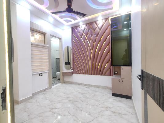 4 BHK Independent Builder Floor in Uttam Nagar, Delhi