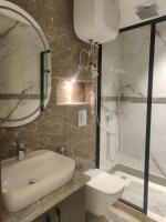 3 BHK Independent Builder Floor in Green Park, Delhi