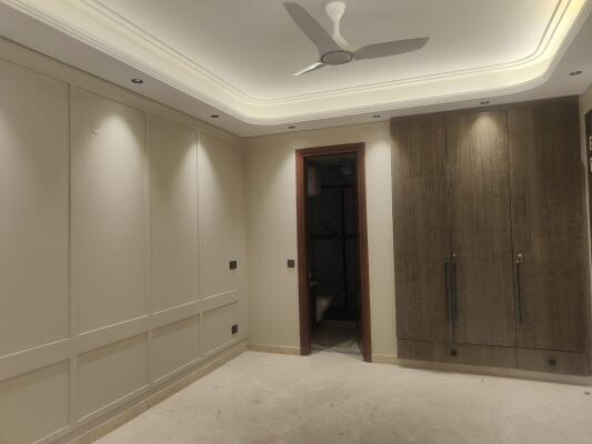 3 BHK Independent Builder Floor in Green Park, Delhi
