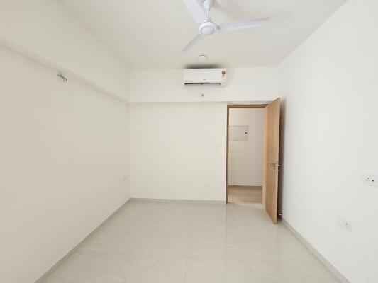 2 BHK Flat in Andheri East, Mumbai