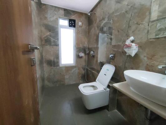 3 BHK Flat in Borivali West, Mumbai