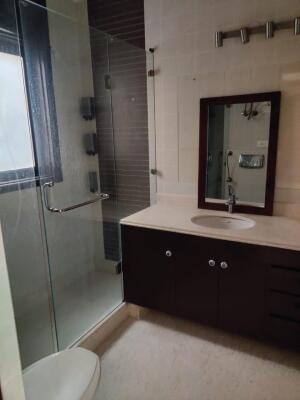 4 BHK Independent Builder Floor in Safdarjung, Delhi