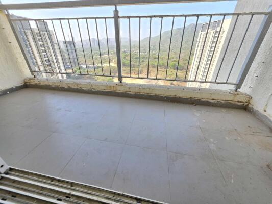 2 BHK Flat in Kasar Vadavali, Thane