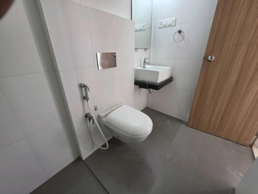 2 BHK Flat in Kasar Vadavali, Thane
