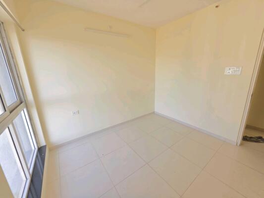 2 BHK Flat in Kasar Vadavali, Thane
