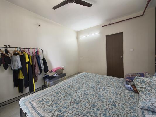 2 BHK Flat in Balkum, Thane