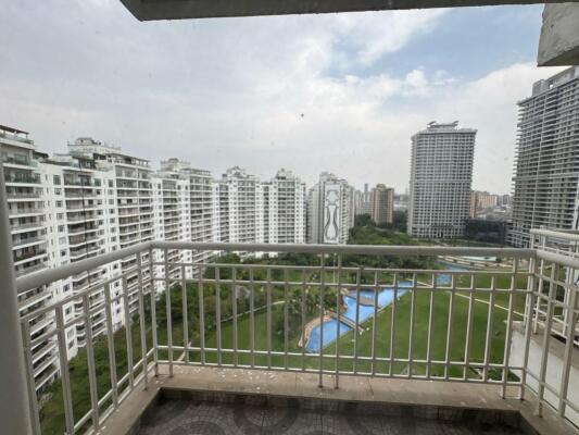 3 BHK Flat in Sector 48, Gurgaon