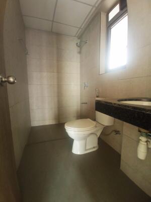 2 BHK Flat in Balkum, Thane