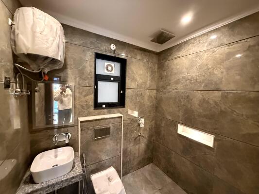 3 BHK Builder Floor in Sector 10, Gurgaon