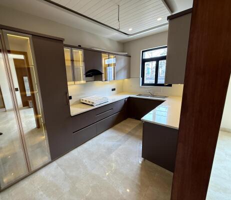 3 BHK Builder Floor in Sector 10, Gurgaon