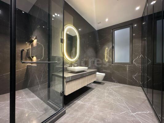 4 BHK Triplex Builder Floor in Greater Kailash, Delhi