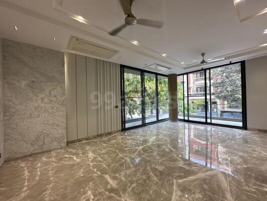 4 BHK Triplex Builder Floor in Greater Kailash, Delhi