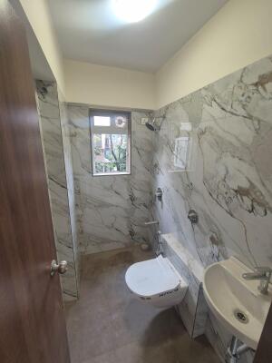 2 BHK Flat in Santacruz East, Mumbai