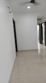 4 BHK Flat in Mulund West, Mumbai