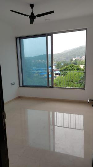 4 BHK Flat in Mulund West, Mumbai